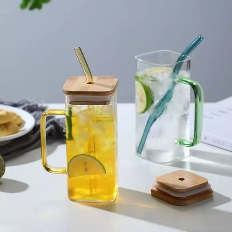 400ml nordic square glass cup with bamboo lid and straw Chilled Beer, Party Spread, Beer Party, Glas Art, Mug With Lid, Strong Coffee, Milk Cup, Glass Mug, Glass Straws