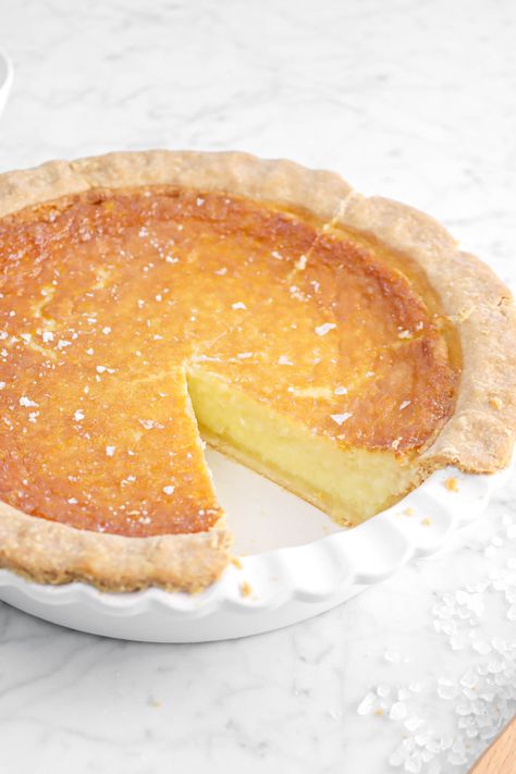 Southern Chess Pie, Lemon Chess Pie, Chewy Bars, Chess Pie Recipe, Bakers Table, Chess Pie, Baked Alaska, Lemon Dessert Recipes, Delicious Pies