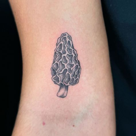 This is a Morel Mushroom, and apparently you can eat them! If you need me I’ll be mushy hunting 🍄‍🟫 • • • • #tattoo #tattoos #ink #inked #art #tattooartist #tattooart #tattooed #tattoolife #tattooideas #love #artist #blackwork #instagood #tattoodesign #tatuagem #tattooing #tattooist #blackandgreytattoo #tattooink #tatuajes #instagram #me #tattoostyle #photography #drawing #tatuaje #tattooer #traditionaltattoo #tattoogirl Morel Mushroom Tattoo, Mushroom Tattoos, Photography Drawing, Morel Mushroom, Mushroom Hunting, Tattoo Portfolio, Sleeves Ideas, Art Things, Life Tattoos