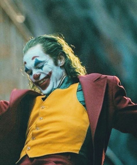 Joker Suit, Joker Phoenix, Image Joker, Joaquin Phoenix Joker, Joker Film, Joker Joaquin, Joker Movie, Put On A Happy Face, Der Joker