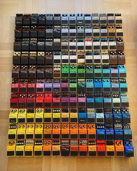 Your Daily BOSS Pedal Fix! on Instagram: “Here we are then, most of my collection January 2022. Got a couple more pedals on my bass board.😄 . . . #pedalboard #cleantone #guitarfx…” Boss Pedals, Piano Chords Chart, Guitar Fretboard, Distortion Pedal, Guitar Tutorial, Guitar Gear, Beautiful Guitars, Piano Chords, Guitar Effects Pedals