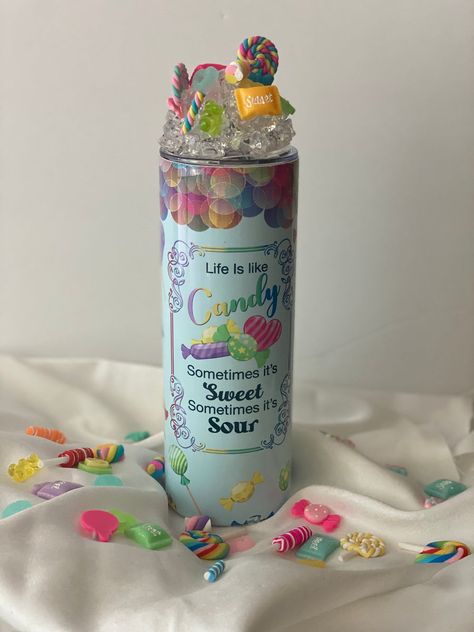 Tumbler Cup Toppers Diy, Tumbler Topper Ideas, Tumbler Gift Ideas Filled, 20 Oz Tumbler Ideas, 3d Tumblers, Beach Tumblers, Tumbler Business, Glitter Epoxy Tumbler, Tumbler Toppers