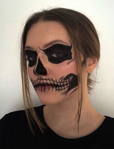 Halloween Skull Makeup Looks 2021 | Skeleton Makeup Ideas | Modern Fashion Blog Skeleton Makeup Looks, Simple Skeleton Makeup, Cool Skeleton Makeup, Pretty Skeleton Makeup, Half Skeleton Makeup, Skeleton Makeup Ideas, Makeup Looks For Halloween, Easy Skeleton Makeup, Skeleton Face Makeup