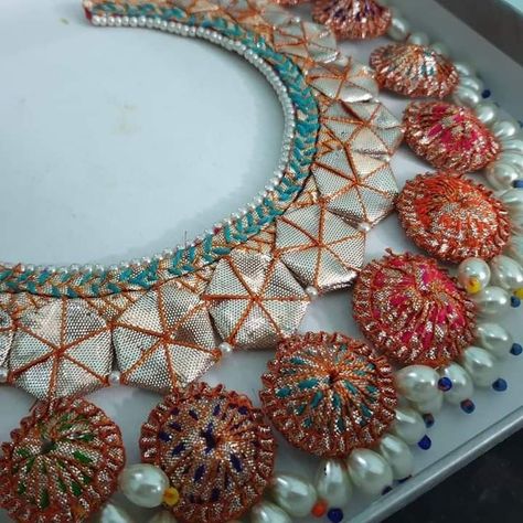 Hanging Bench, Diy Earrings Easy, Diy Fabric Jewellery, Rakhi Design, Velvet Dress Designs, Hand Beaded Embroidery, Bridal Applique, Diy Pendant Necklace, Gota Work