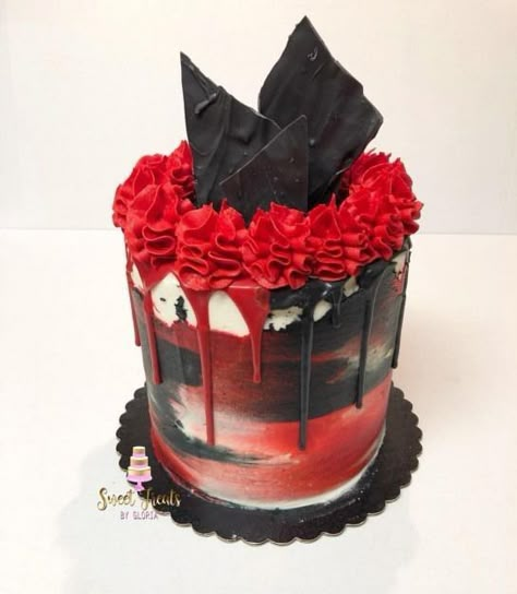 Red Drip Cake, 40th Birthday Party For Women, Gymnastics Cake, Drip Cake Ideas, Birthday Drip Cake, Red Drip, Birthday Party For Women, Red Birthday Cakes, White Birthday Cakes