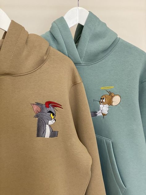 Matching Hoodies For Couples, Sleeves Embroidery, Matching Hoodies, Stylish Hoodies, Cute Couple Outfits, Matching Sweaters, Animal Sweatshirt, Matching Couple Outfits