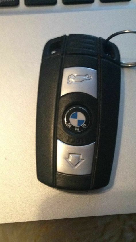 Bmw Key, Black Bmw, Shell Accessories, Iphone Wallpaper Video, Gangsta Style, Doctor Picture, Bmw E60, Car Inspiration, Driving Pictures