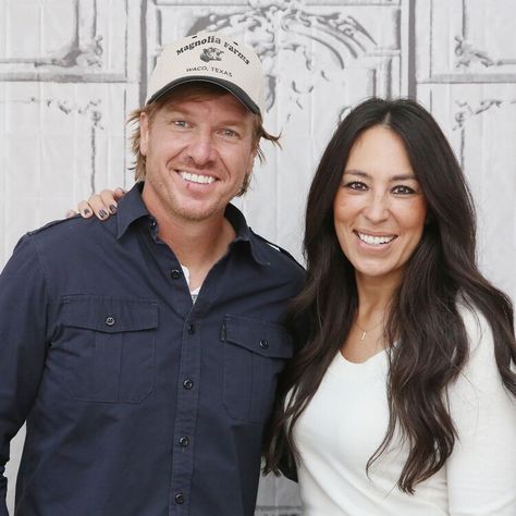 Joanna Gaines' baby number 6 — everything she and Chip have said about expanding their family — HELLO! Chocolate Chip Bundt Cake, Silos Baking Co, Chip Gaines, Easter Baskets To Make, Hgtv Fixer Upper, Hgtv Star, Perfect Paint Color, Beef Tips, Front Yard Landscaping Simple