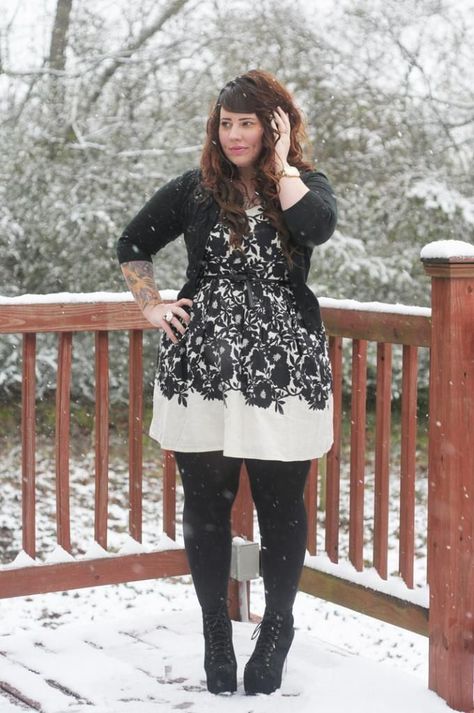 Plus Size Winter Outfits-14 Chic Winter style for Curvy Women Plus Size Winter Outfits, Chic Winter Style, How To Wear Leggings, Look Plus Size, Outfit Trends, Plus Size Fashion For Women, Curvy Girl Fashion, Look Plus, Look Chic