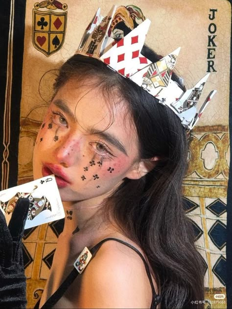 girl halloween costume ideas. queen of hearts. Makeup. Card makeup Queen Of Cards Makeup, Korean Halloween Costumes, Halloween Costumes Korean, Asian Halloween Ideas, Korean Halloween, Queen Of Hearts Halloween Costume, Queen Of Hearts Halloween, Queen Of Hearts Makeup, Card Costume