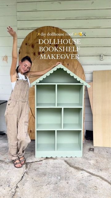 Large Doll House Book Shelf, Cube Shelf Doll House, Diy Dollhouse Bookshelf, Diy Dollhouse Ideas, Cool Tree Houses For Kids, Doll House Bookshelf, Dollhouse Shelves, Girls Bookcase, Dollhouse Storage