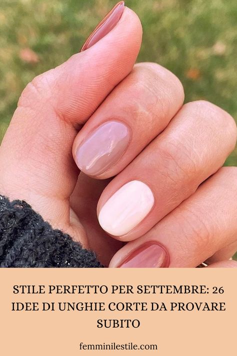 Vuoi un look nuovo e fresco per settembre? Ecco 26 idee di unghie corte da provare subito! Con tendenze 2024, dalle forme mandorla alle quadrate, questi design eleganti e semplici sono perfetti per ogni stile. Gel, smalto e semipermanente: ce n'è per tutti i gusti! Nail art e ispirazioni da fare subito per mani sempre impeccabili. Scegli il look che ti rappresenta e lasciati ispirare per un mese all’insegna del glamour e della raffinatezza. Manicure, Nail Art, Nails, Art, Design, Fresco, Nail Arts