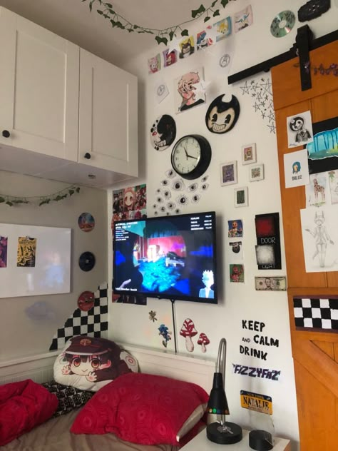 Fnaf tbhk sonic room decore Diy Fnaf Room Decorations, Fnaf Bedroom Decor Ideas, Fnaf Bedroom Decor, Fnaf Room Decor Ideas, Fnaf Themed Room, Fnaf Crafts For Room, Fnaf Room Ideas Diy, Fnaf Diy Decor, Fnaf Room Decor Diy