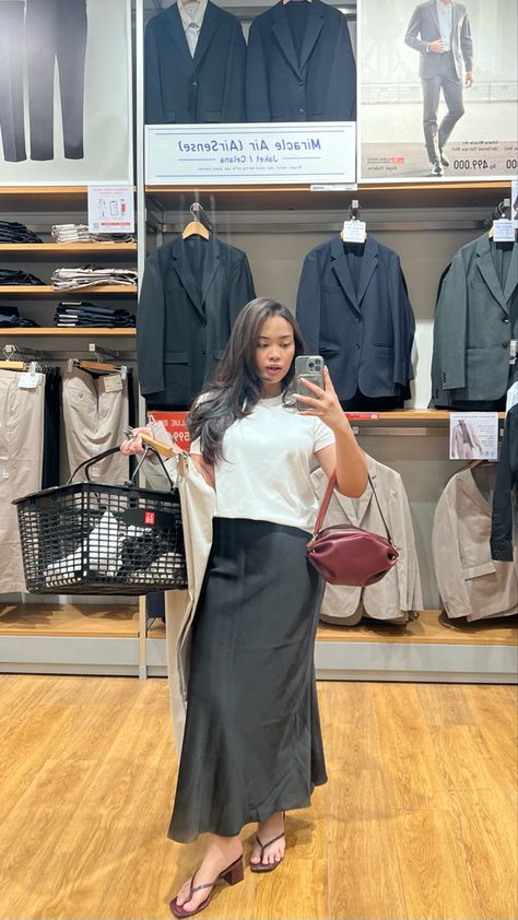 errand, satin skirt, white shirt Satin Skirt And Shirt Outfit, Skirt White, Satin Skirt, Shirt Outfit, White Shirt, Satin, Skirt, My Style, T Shirt