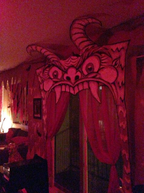 Cabaret de l'Enfer Halloween party ideas Hell Halloween Decorations, Devil Halloween Decorations, Devil Party, Angels And Devils Party Theme, Heaven Decorations, Hell Themed Party, Heaven Party, Devilish Aesthetic, Cabaret Party