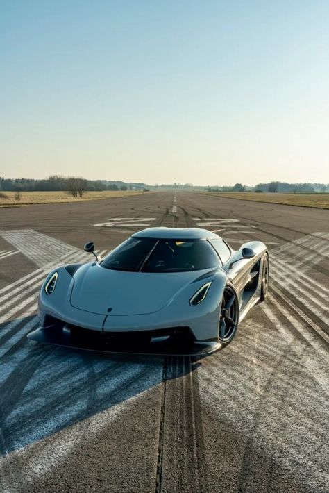 Koenigsegg's Factory Tests Of The Jesko Absolut Show A Top Speed Of 330 Mph Koenigsegg Jesko Absolut, Koenigsegg Jesko, Pimped Out Cars, Dodge Challenger Srt, Most Expensive Car, Mustang Cars, Best Luxury Cars, Koenigsegg, Expensive Cars