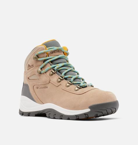 Mountaineering Boots, Hiking Sneakers, Hiking Boots Women, Waterproof Hiking Boots, Hiking Boot, Hiking Women, Wide Boots, Hiking Outfit, Columbia Sportswear