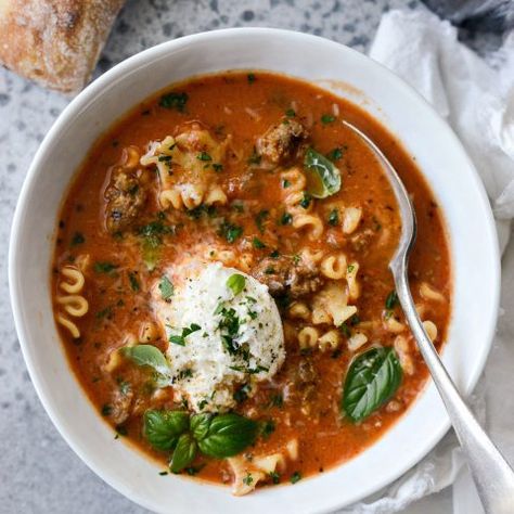 Lasagna Soup - Simply Scratch Skinnytaste Lasagna Soup, Skinnytaste Lasagna, Spicy Lasagna Soup, Spicy Lasagna, Hot Italian Sausage, Lasagna Soup, No Noodle Lasagna, Nutrition Labels, Bowl Of Soup