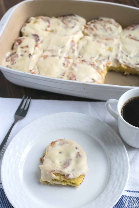 Keto Cinnamon Rolls (Coconut Flour Fathead Dough) - Low Carb Yum Recipes Using Coconut Flour, Low Carb Milk, Fathead Dough, Pudding Chia, Keto Cinnamon, Keto Cinnamon Rolls, Sugar Free Maple Syrup, Low Carb Snack, Cinnamon Roll Cake