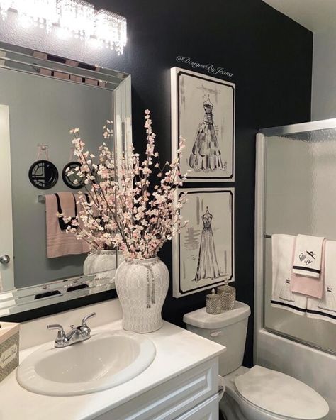 Five Things You Can Do to Create a Glam Bathroom - Designs by Jeana Glam Bathroom Ideas, Glam Bathroom Decor, Apartment Farmhouse, Glam Bathroom, Bathroom Decor Themes, Bathroom Decor Ideas Themes, Decor Paintings, Restroom Decor, Bathroom Decor Apartment