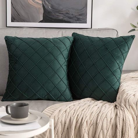 Green Cushions Living Room, Dark Green Cushions, Couch Office, Decorating Bedroom, Living Room Balcony, Room Balcony, Green Sofa, Green Cushions, Throw Pillow Inserts