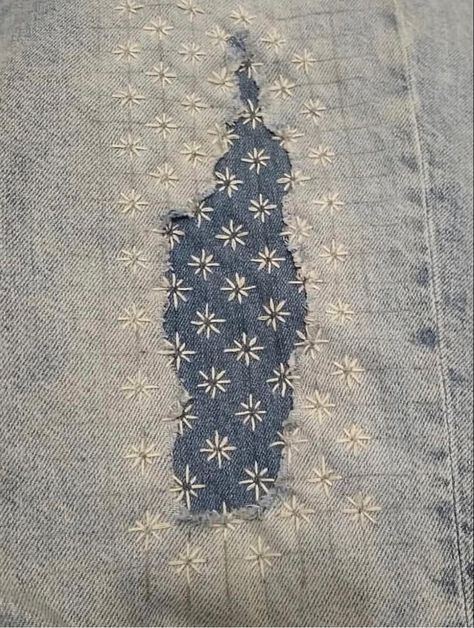 Patching Holes In Pants, Embroidery Pants Jeans, Visible Mending Stitches, Mending Stitches, Hole Embroidery, Boro Stitching, Mending Clothes, Sashiko Boro, Boro Sashiko