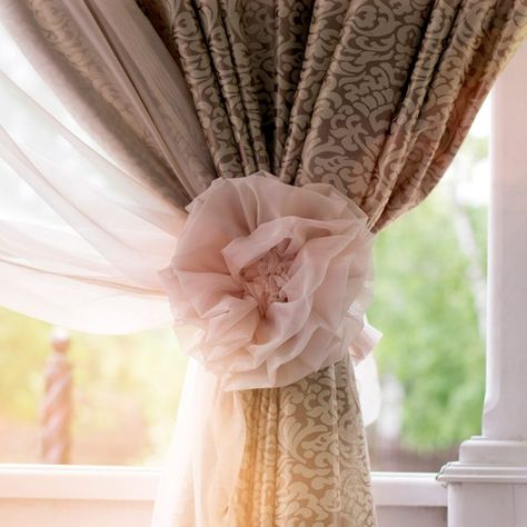 Our 12 Favorite DIY Curtain Tiebacks | Family Handyman Diy Curtain Holdbacks, Curtain Tie Backs Diy, Rag Curtains, Polka Dot Curtains, Cottage Curtains, Hanging Curtain Rods, Diy Curtain, Curtain Installation, Cute Curtains