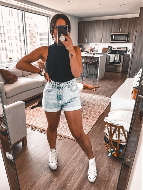 Jean Shorts White Converse Outfit, Everyday Outfits Summer Casual Midsize, Black Tank Summer Outfit, Denim Shorts 2023, Summer Outfits Converse, Summer Outfits With Converse, Denim Short Outfits Summer, Casual Comfy Summer Outfits, Mom Shorts Outfit