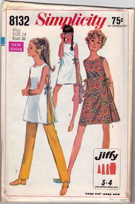 60s Dress Vintage, Fashion Design Classes, Simplicity Patterns Vintage, 1970s Sewing Patterns, 1960 Fashion, 60s And 70s Fashion, Diy Sewing Pattern, Womens Sewing Patterns, 60s Dress