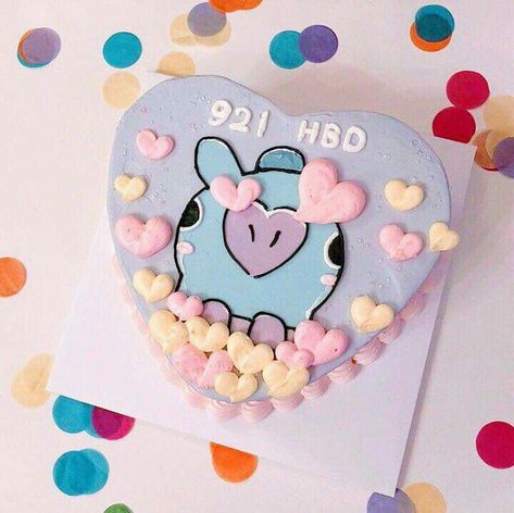 Bts Cake, Coffee Restaurant, Pop Cake, Pastel Cakes, Korean Cake, Simple Cake Designs, Bts Birthdays, Dream Cake, Pretty Birthday Cakes