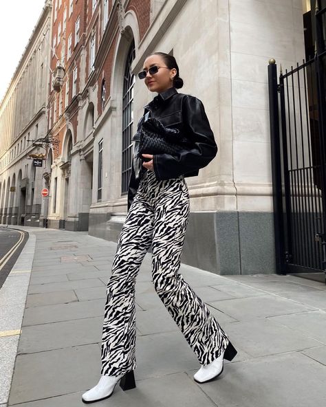 Grace Lotti on Instagram: “the funkiest trousers i own 🦓 ✌🏻 whole outfit: @motelrocks PR products* gifted” Zebra Print Clothes, Zebra Print, Fall Fashion, Winter Outfits, Animal Print, Autumn Fashion, Casual Outfits, Trousers, My Style