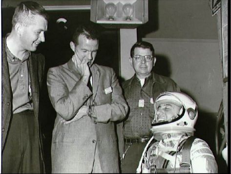 From ‘Greasy Grissom’ to ‘Gruff Gus’: The Story of America’s Second Man in Space (Part 1) « AmericaSpace First Man On The Moon, Man In Space, Gus Grissom, Edwards Air Force Base, Project Mercury, Nasa History, Apollo 1, Nasa Photos, Nasa Astronaut