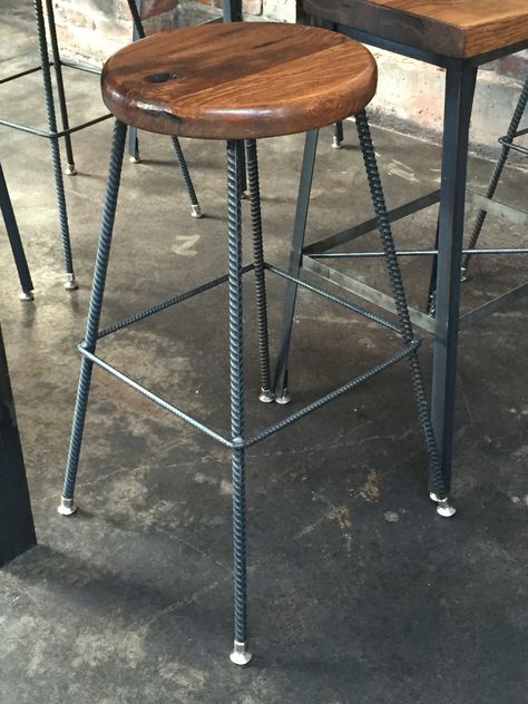 Kitchen stool Rebar Stool, Rebar Welding Projects, Cafe Chairs And Tables, Iron Furniture Design, Outdoor Restaurant Design, Cafe Chair, Welded Furniture, Kursi Bar, Kitchen Stool