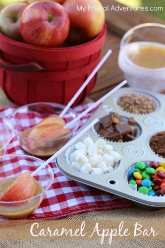 Crock Pot Caramel Apples {+ Caramel Apple Bar!} - My Frugal Adventures Crock Pot Caramel, Make Caramel Apples, Caramel Apple Bar, Halloween Party Desserts, Apple Bar, Caramel Apple Bars, Caramel Apples Easy, Sliced Apples, Easy Caramel