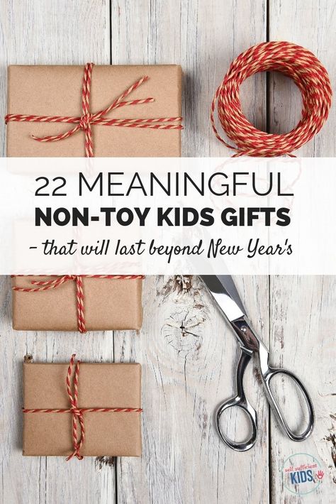 Turn the focus of the holidays away from materialism and more to the spirit of the season. This list of meaningful gifts for kids encourages family time, generosity, and creativity. #giftsforkids #presents #christmaspresents #nontoygifts #nontoypresents Meaningful Christmas Gifts, Non Toy Gifts, Meaningful Christmas, Cousin Gifts, Creative Diy Gifts, Kids Money, Toy Gifts, Diy Gifts For Kids, Presents For Kids