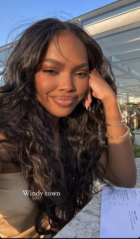 #follow #hairgoals #hair #hairstyles #skincare #skin #makeuplover #makeup #blogging #blogger #blog Ryan Destiny, Money Lifestyle, Vs Models, Dark Skin Beauty, Girl Inspiration, Looks Black, Dark Skin Women, Baddie Hairstyles, Women Hairstyles