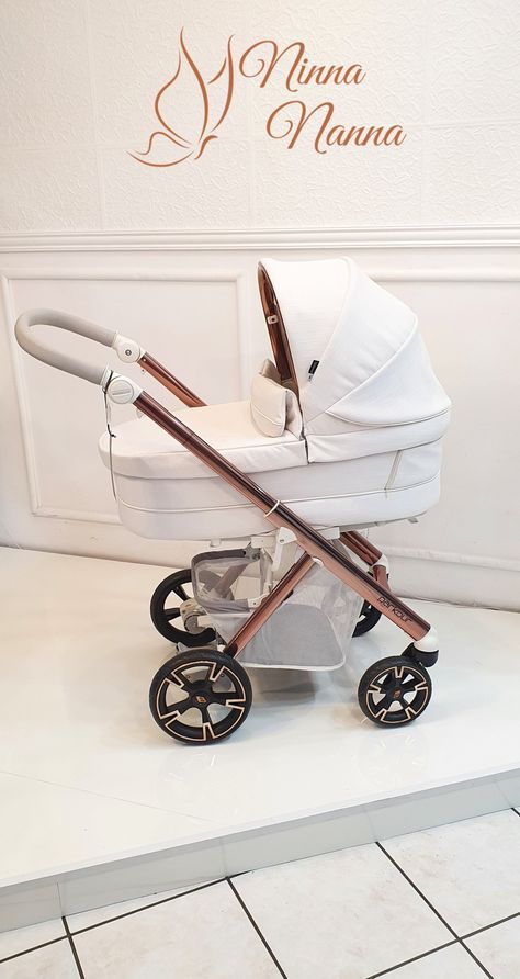 Baby Trolley, Baby Dior, Baby Life Hacks, Baby Room Inspiration, Baby Equipment, Newborn Baby Photos, Luxury Baby, Baby Carriage, Baby Organization