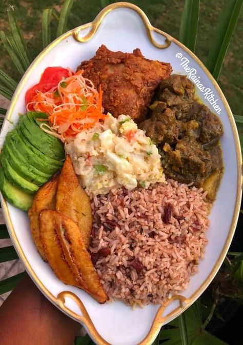 🍽Curry Goat|Fried Chicken|Rice & Peas|Potato Salad|Jamaican Salad|Fried Plantain|Avocado🥑 Jamaican Salad, Chicken Rice Peas, Fried Chicken Rice, Rice Peas, Fried Plantain, Jamaica Food, Curry Goat, Jamaican Dishes, Haitian Food Recipes