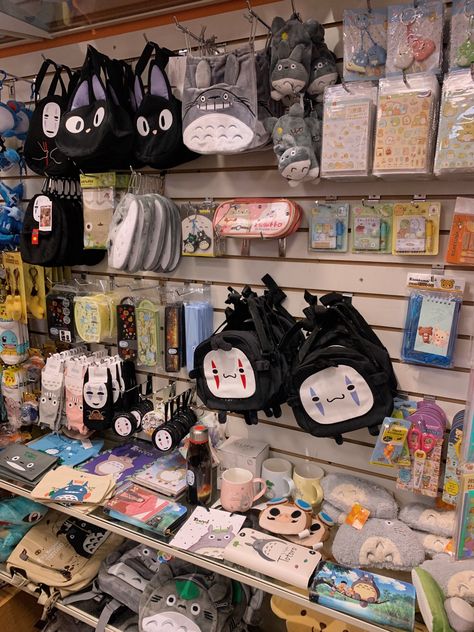 Ghibli Merch, Tokyo Anime, Studio Ghibli Characters, Ghibli Artwork, Studio Ghibli Movies, Anime Room, Studio Ghibli Art, Japan Aesthetic, Ghibli Movies