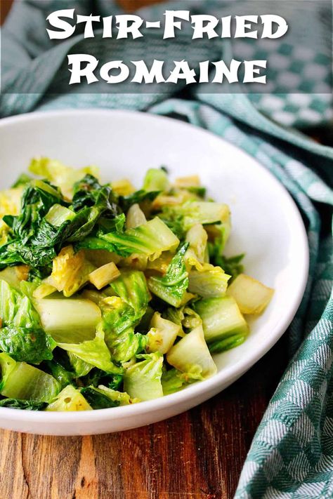 Stir-Fried Romaine Lettuce with Garlic and Chilis Cooked Romaine Lettuce Recipe, Stir Fry Lettuce, Romaine Lettuce Recipe, Lettuce Recipes, Jalapeno Chili, Romaine Salad, Leafy Vegetables, Kitchen Stories, Romaine Lettuce