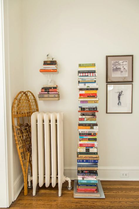 Book Tower Decor, Bookcase In Entryway, Boho Apartment Aesthetic, Apartment Aesthetic Cozy, Minneapolis Apartment, Purplish Grey, Book Tower, Boho Apartments, Greenish Grey