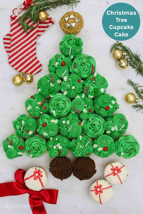 Christmas Tree Cupcake Cake, Christmas Cupcake Cake, Pull Apart Cupcake, Winter Torte, Cupcake Tree, Christmas Tree Cupcakes, Pull Apart Cupcake Cake, Pull Apart Cake, Pull Apart Cupcakes