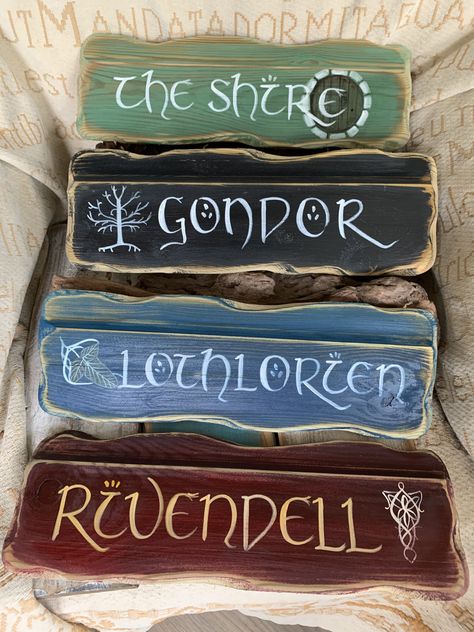 Hobbit Door Backdrop, Lord Of The Rings Garden Ideas, Lord Of The Rings Wedding Table Names, The Hobbit Themed Wedding, Tolkien Wedding Ideas, Hobbit Inspired Decor, Lotr Party Decorations, Lotr Decorations, Lord Of The Rings Wedding Theme