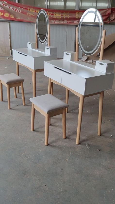 Simple Dressing Table Designs, Makeup Table Ideas, Simple Dressing Table, Small Vanity Table, Modern Dressing Table Designs, Modern Dressing Table, Minimalist Vanity, Small Dressing Table, Dressing Table Decor