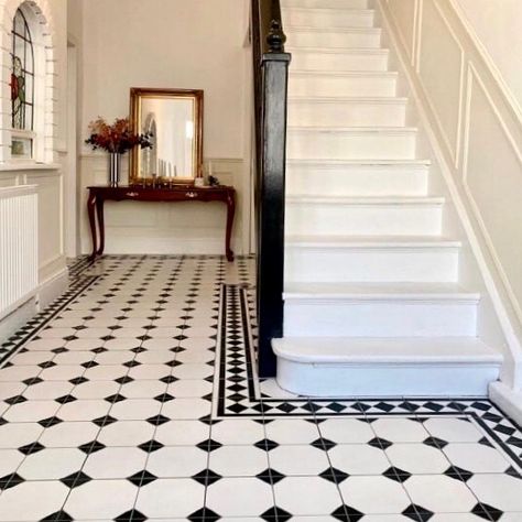 Black And White Victorian Tiles Hallway, 1930s Floor Tiles Hallway, Kitchen Floor Tiles Black And White, Monochrome Floor Tiles, Chequerboard Floor Kitchen, Tiled Hallway Floor Victorian, Tiled Dining Room Floor, Black And White Victorian Tiles, Kitchen Checked Floor