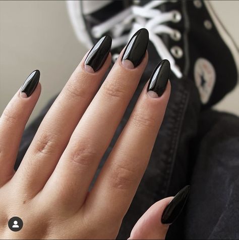 Easy Winter Nails, Half Moon Manicure, Half Moon Nails, Moon Manicure, Jade Nails, Sheer Nails, Witch Nails, Mens Nails, Black Acrylic Nails