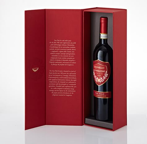 Wine Box Packaging, Tuscan Winery, Wine Bottle Photography, Wine Bottle Packaging, Bottle Photography, Wine Bottle Box, Candy Kit, Brunello Di Montalcino, Brochure Design Creative