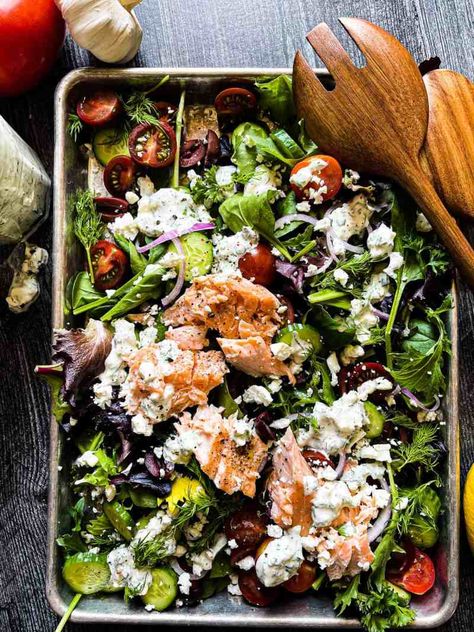 Greek Feta Salad, Greek Salmon, Salmon Dill, Feta Dressing, Best Tuna Salad Recipe, Feta Salad Recipe, Thai Beef Salad, Dill Salmon, Salmon Salad Recipes