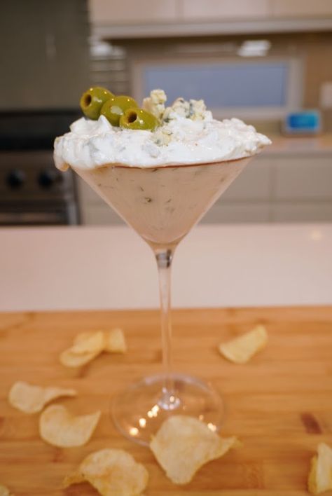 Cheese Olives Appetizer, Dirty Martini Dip, Green Pepper Pizza, Martini Dip, Dirty Martini Recipe, Snack Pairings, Onion Grilled Cheese, Olive Appetizer, Wine Pairings