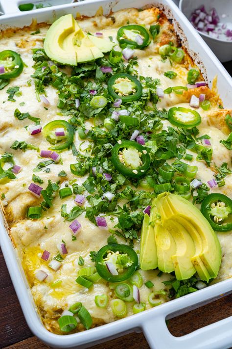 Verde Chicken Enchiladas, Salsa Verde Chicken Enchiladas, Enchiladas Recipes, Closet Cooking, Verde Chicken, Salsa Verde Chicken, Mexican Dinner, Enchilada Casserole, Enchilada Recipes